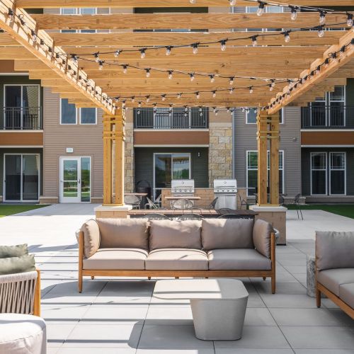 Step outside to The Commons and enjoy sun loungers, grill stations and outdoor games.