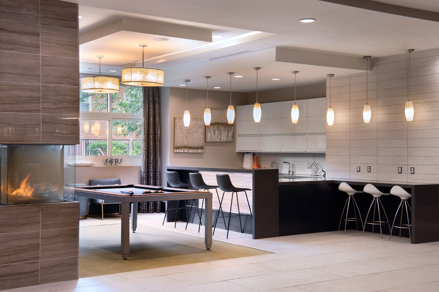 Union on Queen : Enjoy the communal kitchen for an event or gathering with friends and family.