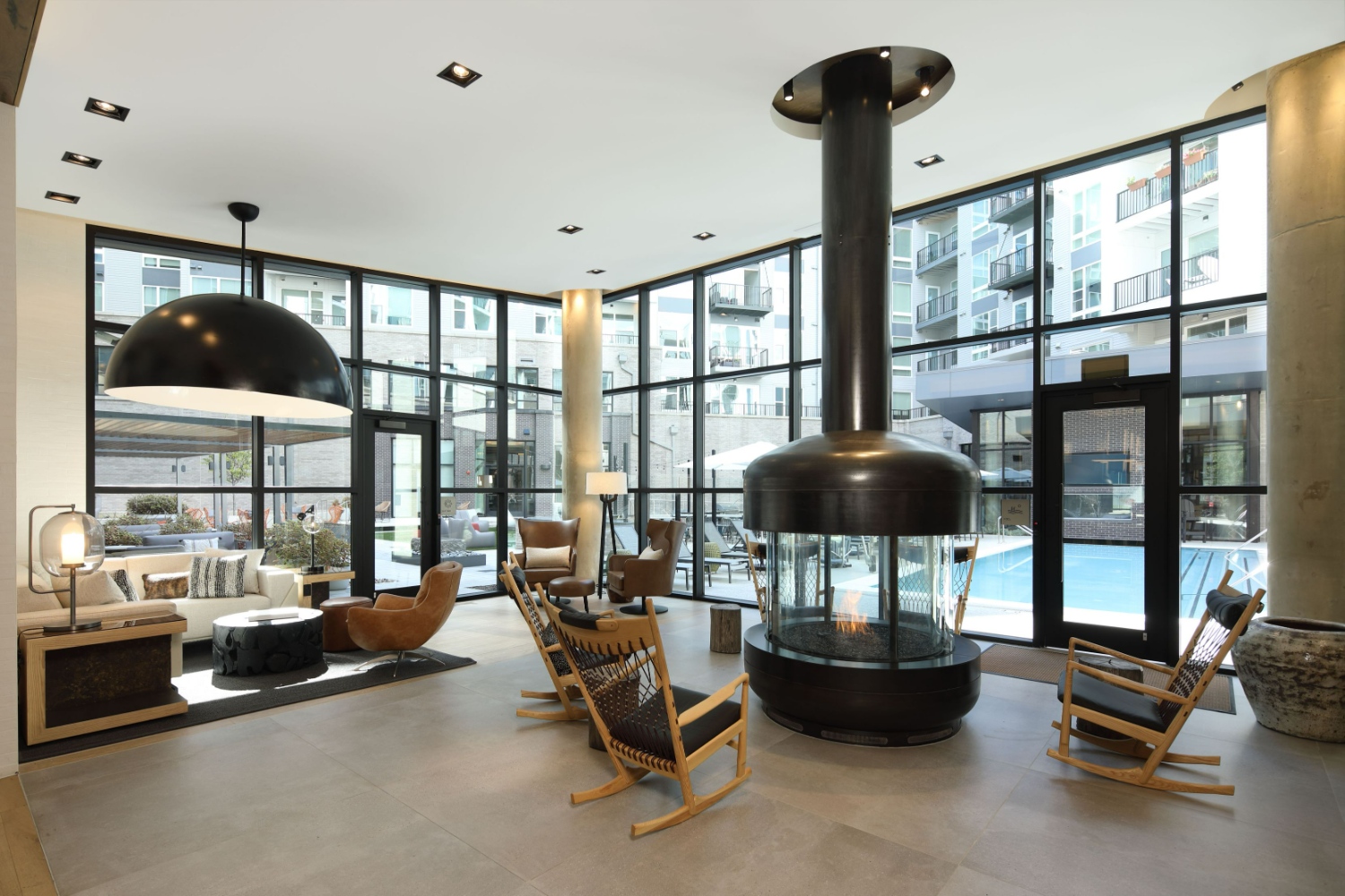 The Laureate : Lounge Fireplace