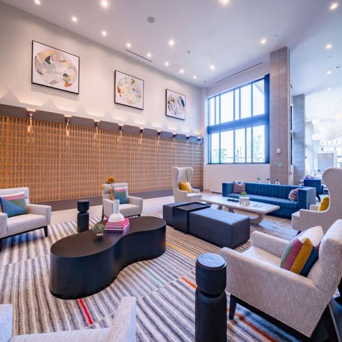 Beautiful high ceilings 