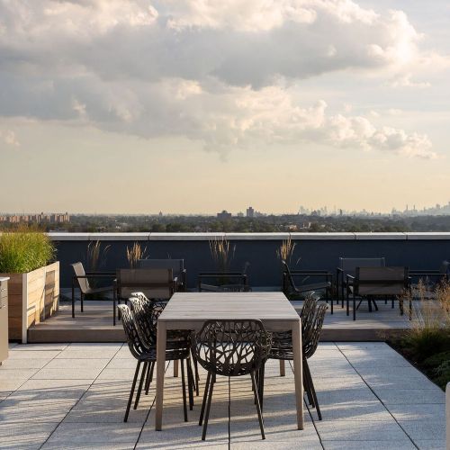 Rooftop dining & grilling area
