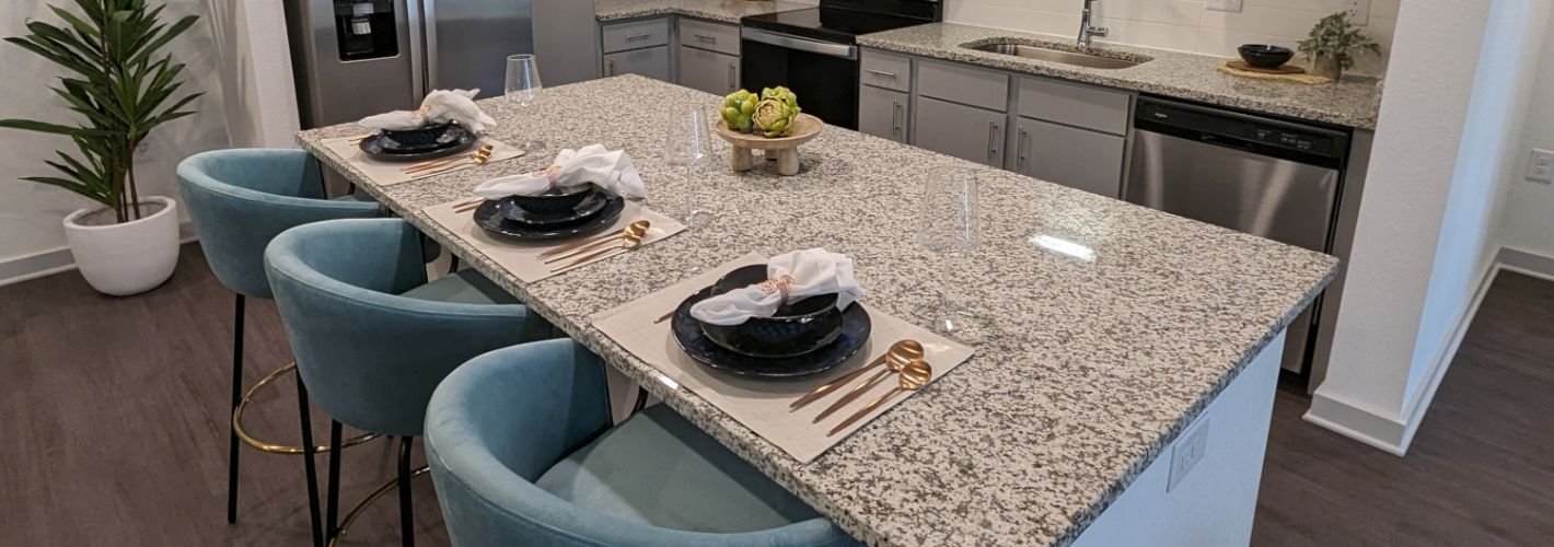 Avida : Apartment homes feature well-appointed kitchens with stainless steel appliances and ample storage. *Images shown are for illustration purposes only and may not be an exact representation.