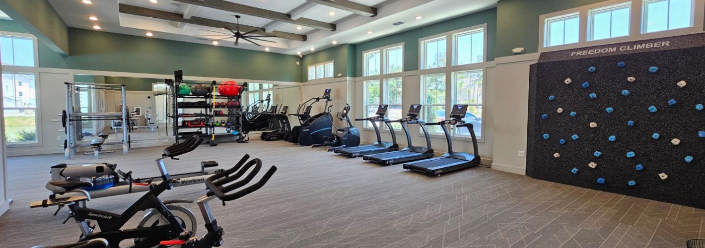 Avida : Stay active in our well-equipped fitness center, complete with rock-climbing wall.  *Images shown are for illustration purposes only and may not be an exact representation.