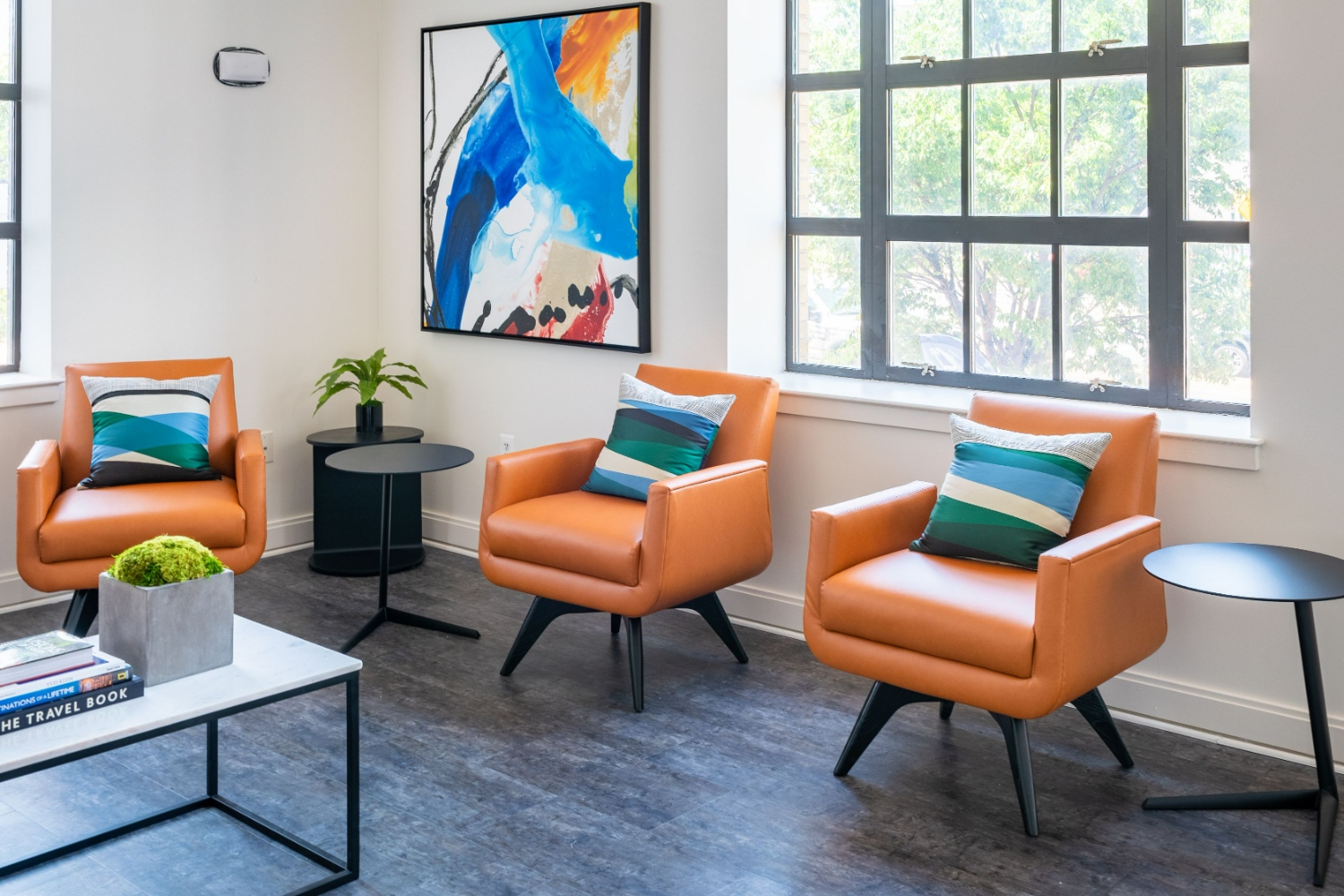 Affinity on Georgia : Sitting Room