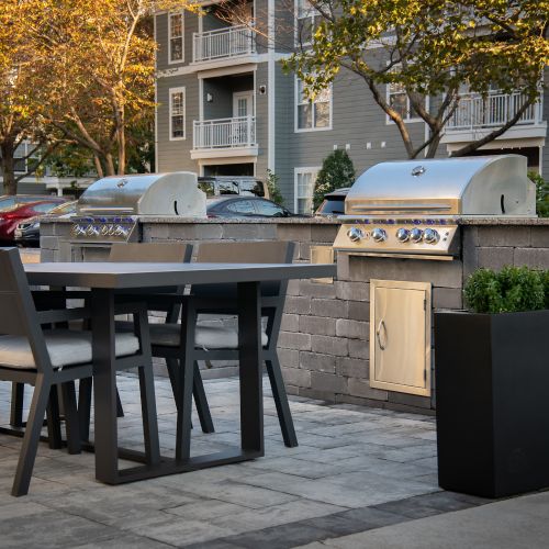 Come girll and chill in the courtyard