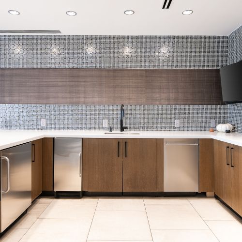 Host an event or enjoy monthly resident get togethers in our lounge with demonstration kitchen. 