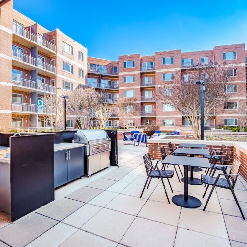 Step outside and spread out in our spacious courtyard.