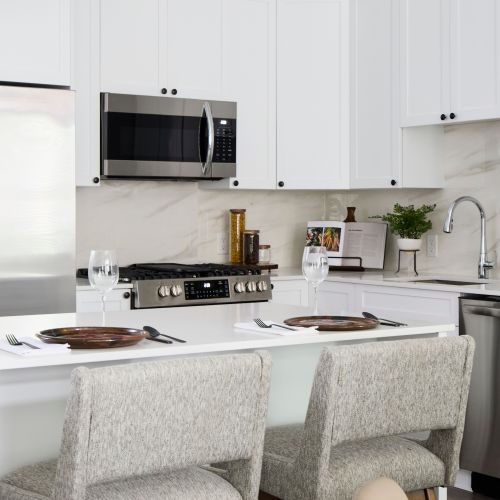 With stunning details and the ability to choose between two unique unit-finish palattes, here, your style becomes a lifestyle