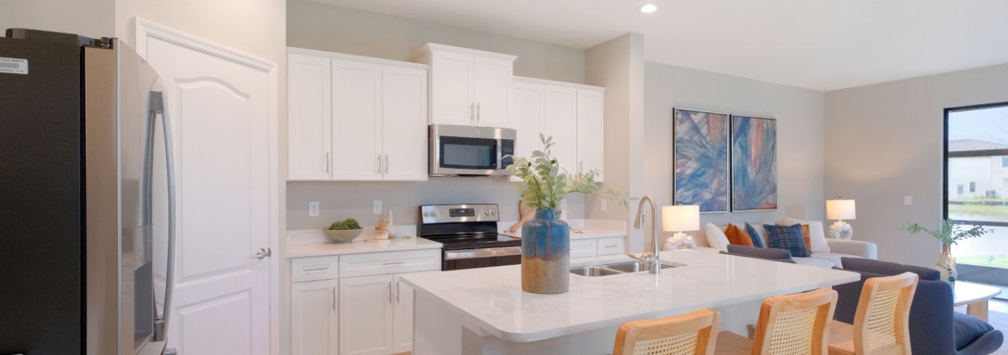Fiore Townhomes : Discover beautiful kitchens outfitted with sleek stainless steel applainces.	