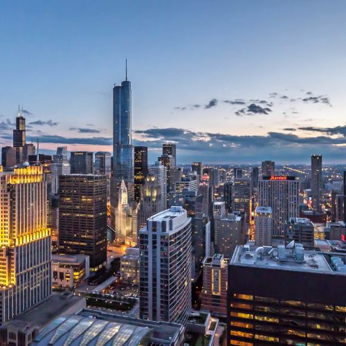 Wide angle of Atwater's west daytime views capturing the Chicago skyline.