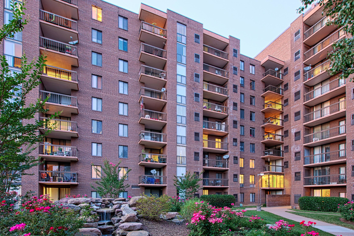 Ravensworth : Exterior