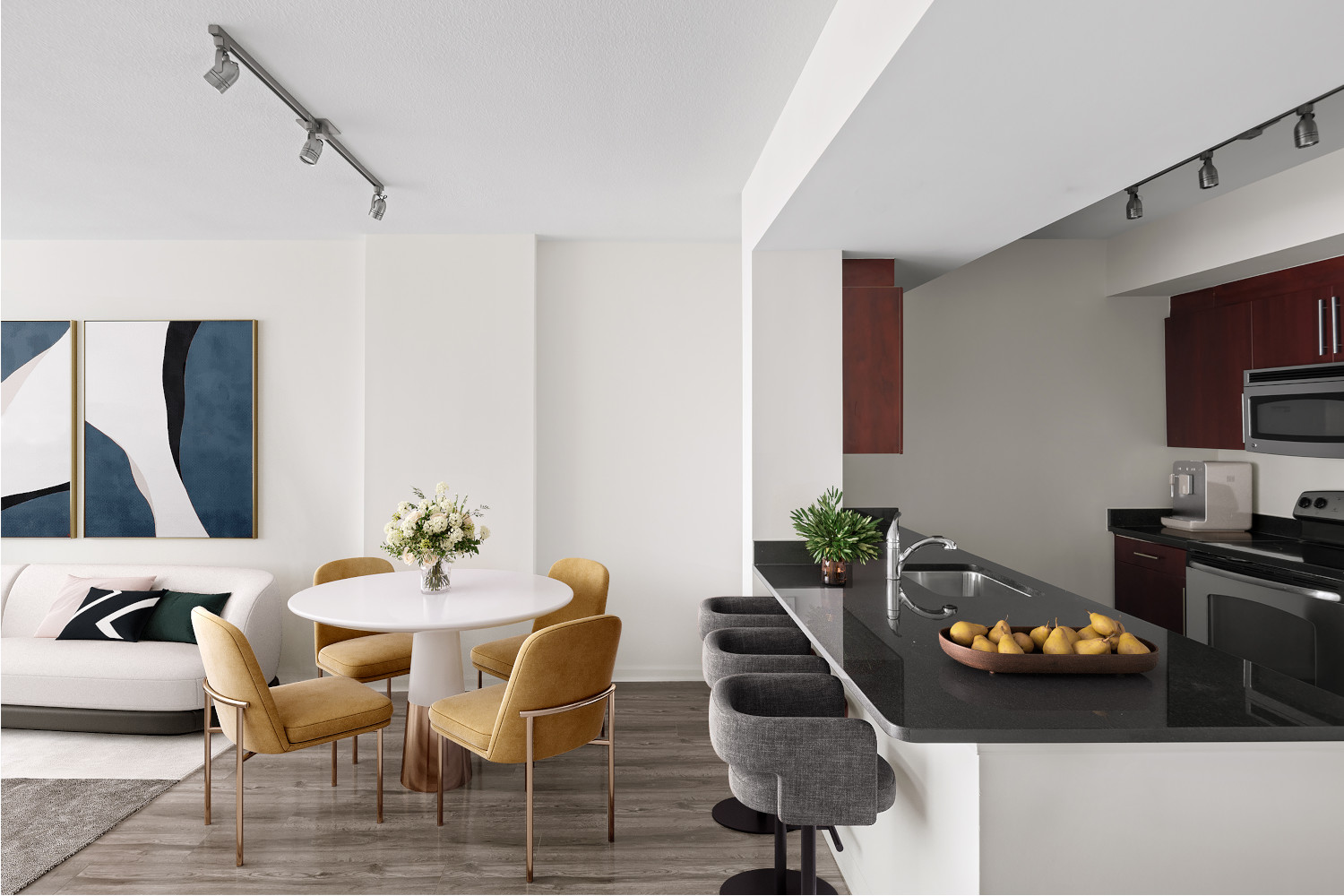 909 : Room for you to cook, serve, and enjoy