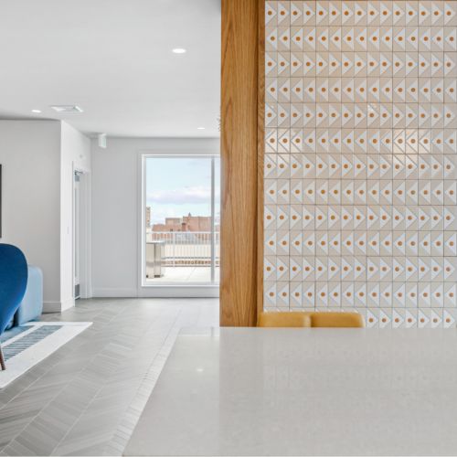 The details are the Center of attention	