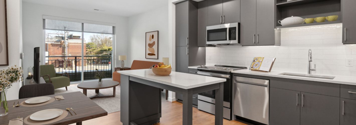 Broad & Washington : Entertain in the shared kitchen and dining space	
