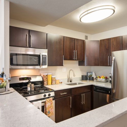 Rich dark cabinetry to create a bold contrast of tones	