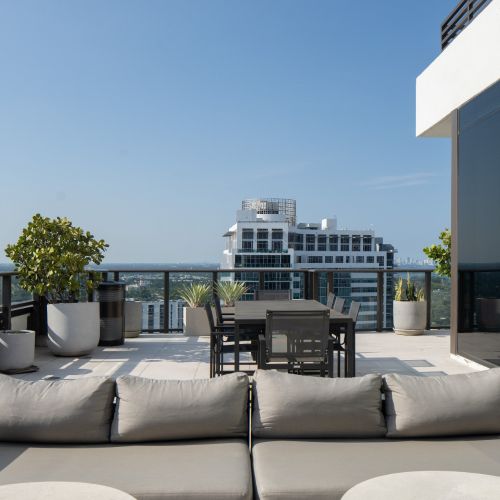 Rooftop skygarden lounge	