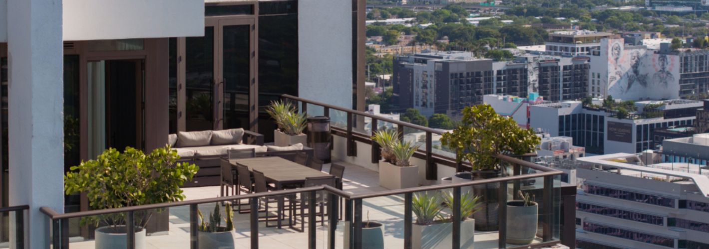 Rooftop skygarden lounge	