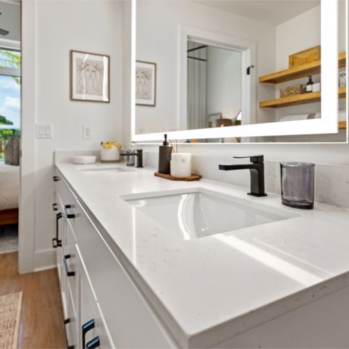 Model Apartment Bathroom