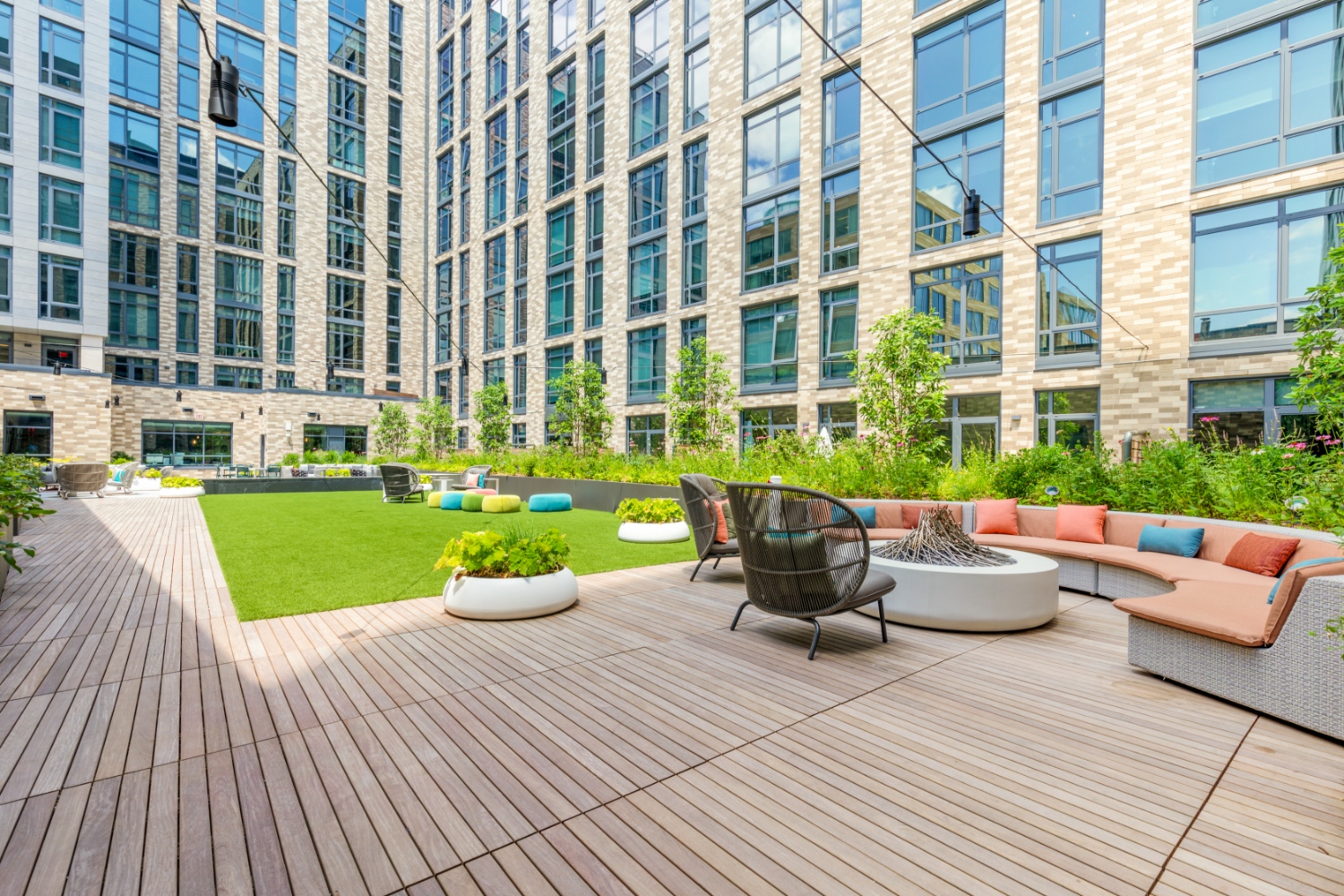 The Westerly : The courtyard has everything for a great day outdoors