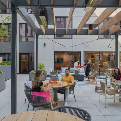 Spend time family and friends in the outdoor terrace	