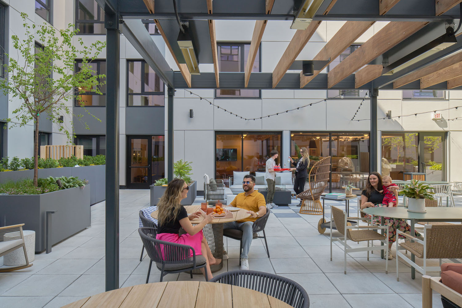 Spend time family and friends in the outdoor terrace	