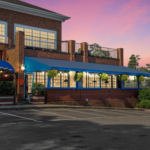 Discover hidden gems among our local cafes.	