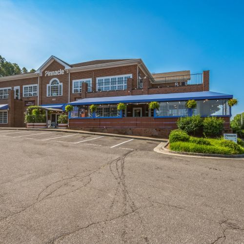 Enjoy a coffee break at nearby cafes with a cozy ambiance.	