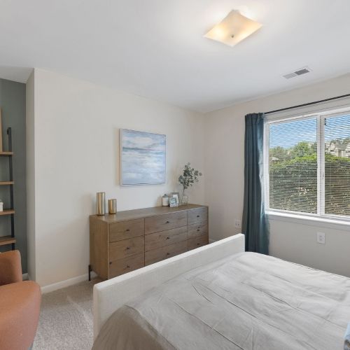 Woodbridge Station bedroom