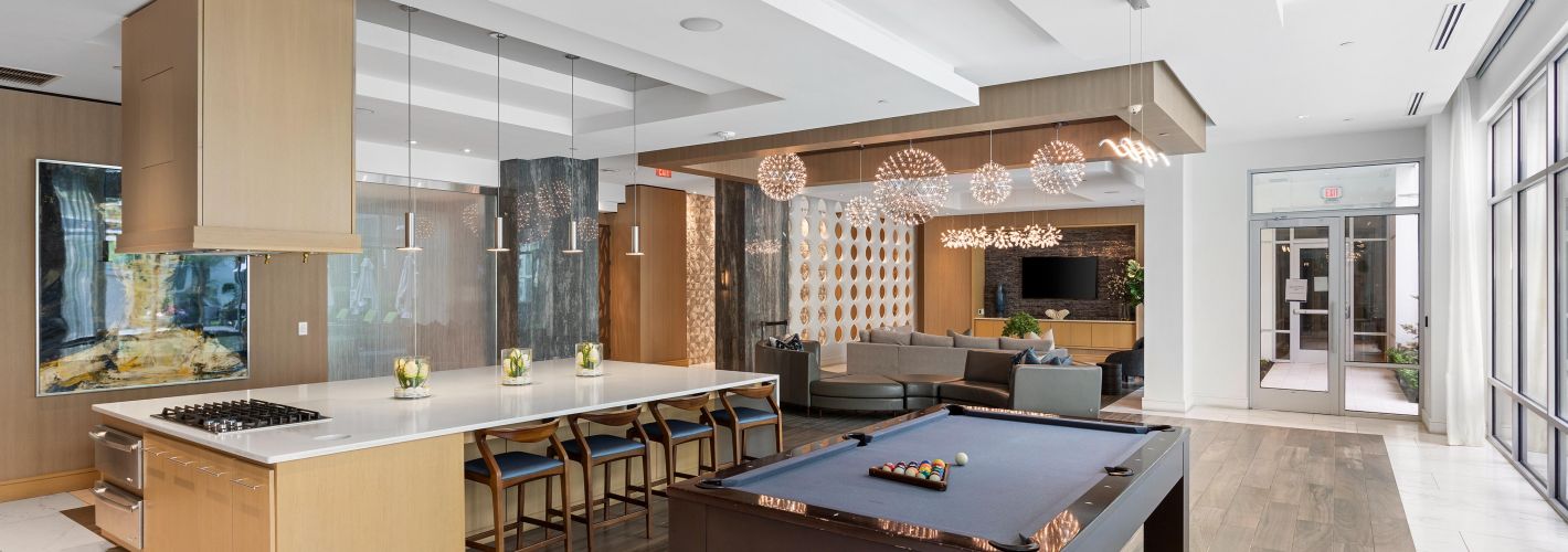 Cirro King of Prussia : Pool Table