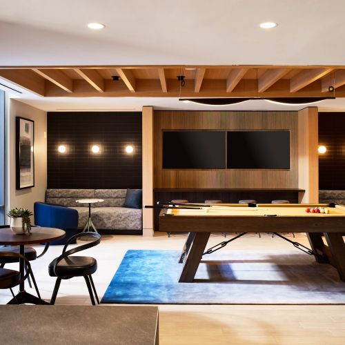 Oakville-Luxury-Community-ClubRoom-in-Alexandria-Virginia