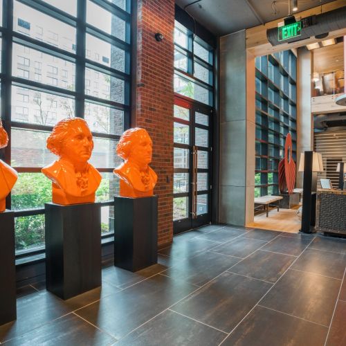 Leasing center statues