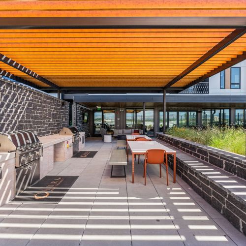 Outdoor lounge grills