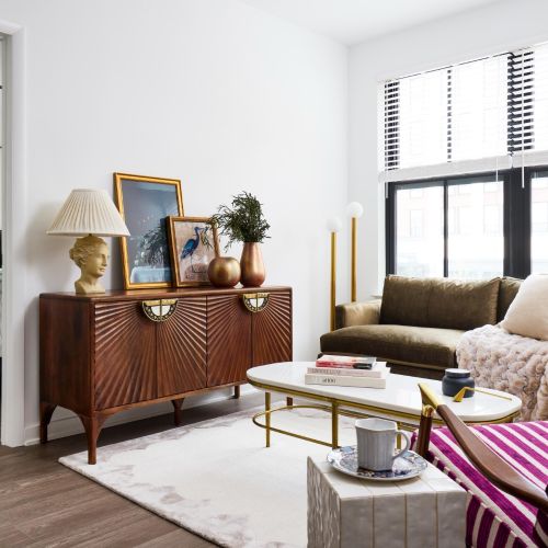 Reynard-Luxury-Apartment-LivingRoom-in-Washington-D.C.-Metro