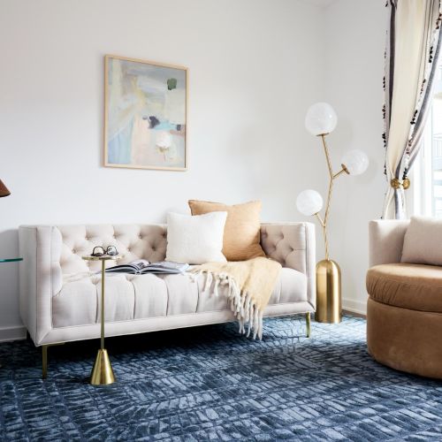 Reynard-Luxury-Apartment-LivingRoom-in-Washington-D.C.-Metro