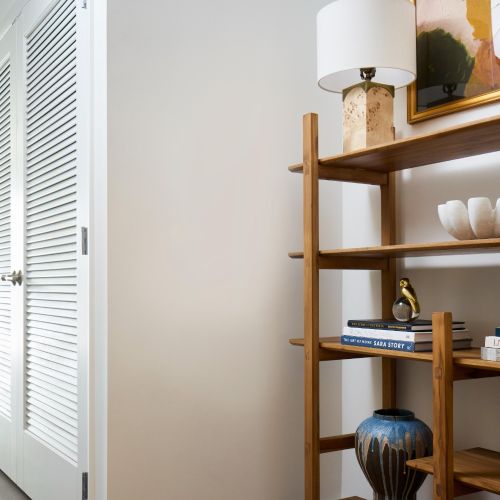 Reynard-Luxury-Apartment-Foyer-in-Washington-D.C.-Metro