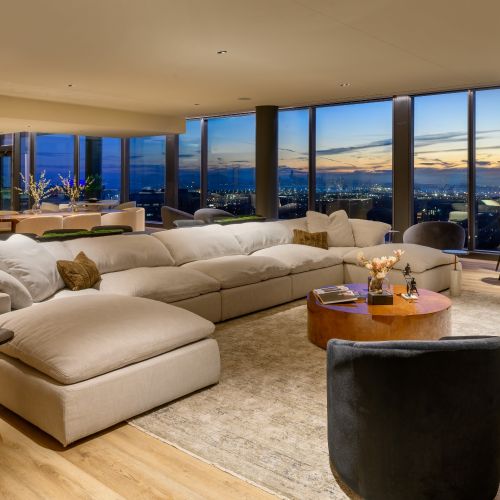 Penthouse lounge	