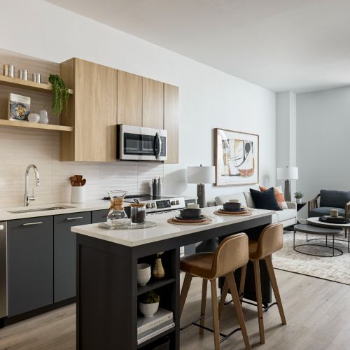 Versatile apartment layouts with wood-finished flooring inspire your daily living experience at Skymark.