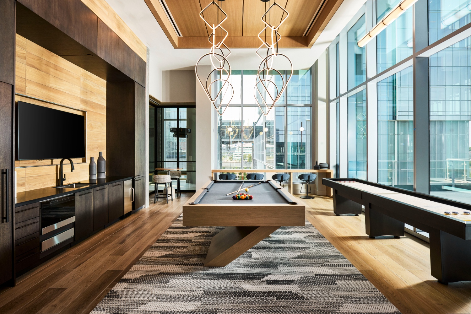 Skymark : Entertain a game of pool in the lounge.