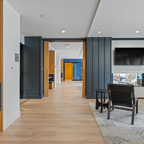 Lounge seating with cozy booths for intimate conversations.	