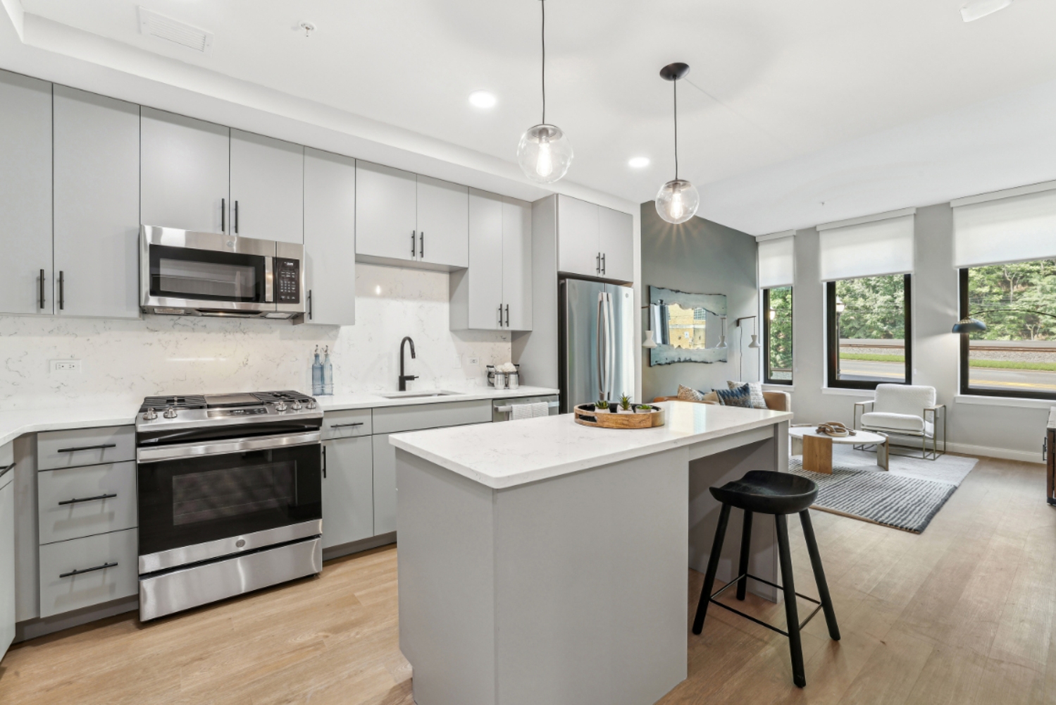 The Declan : Cook and Entertain in Style With Your Sleek, Modern Kitchen	