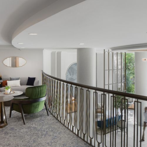 Lounge, Connect, Refresh	