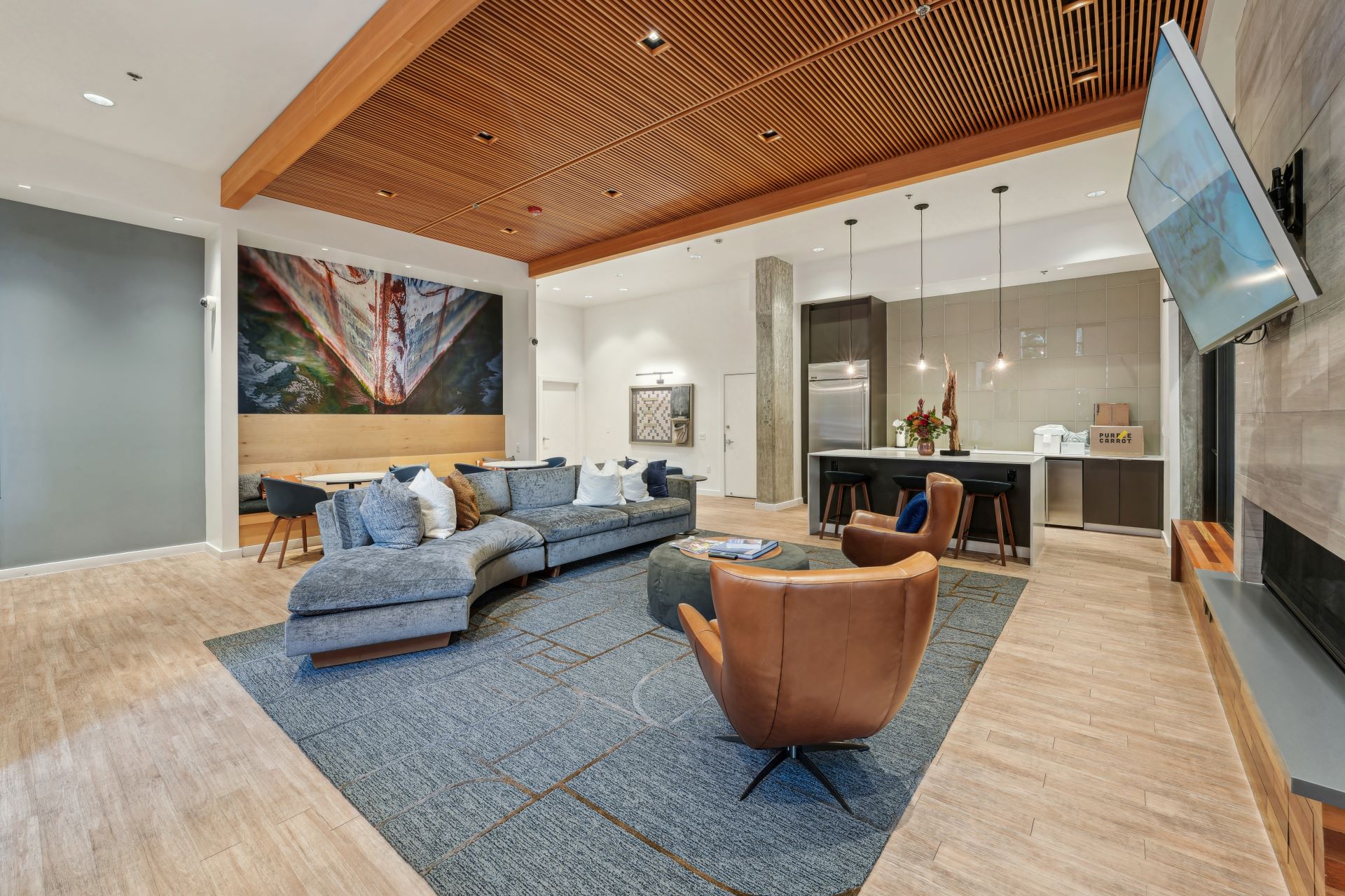 LEVA on Market : Clubroom