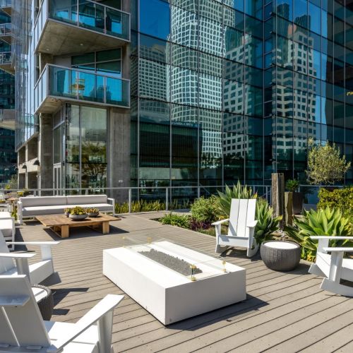 Cozy up at our inviting firepits.