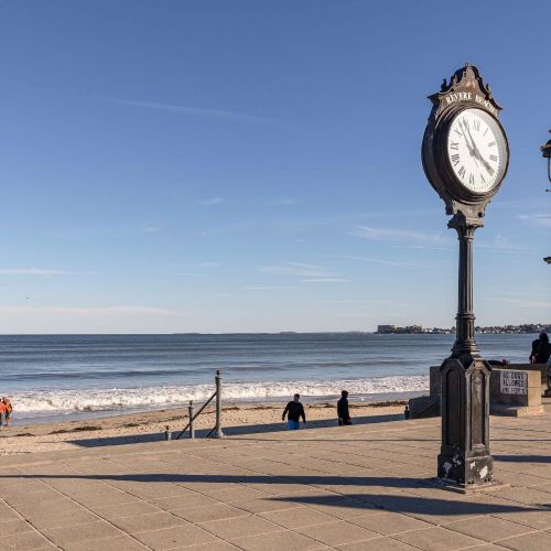 Access to city transportation from Amaya.