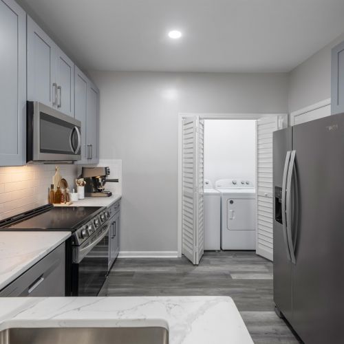 Move-in gift of flowers, cups, and treats