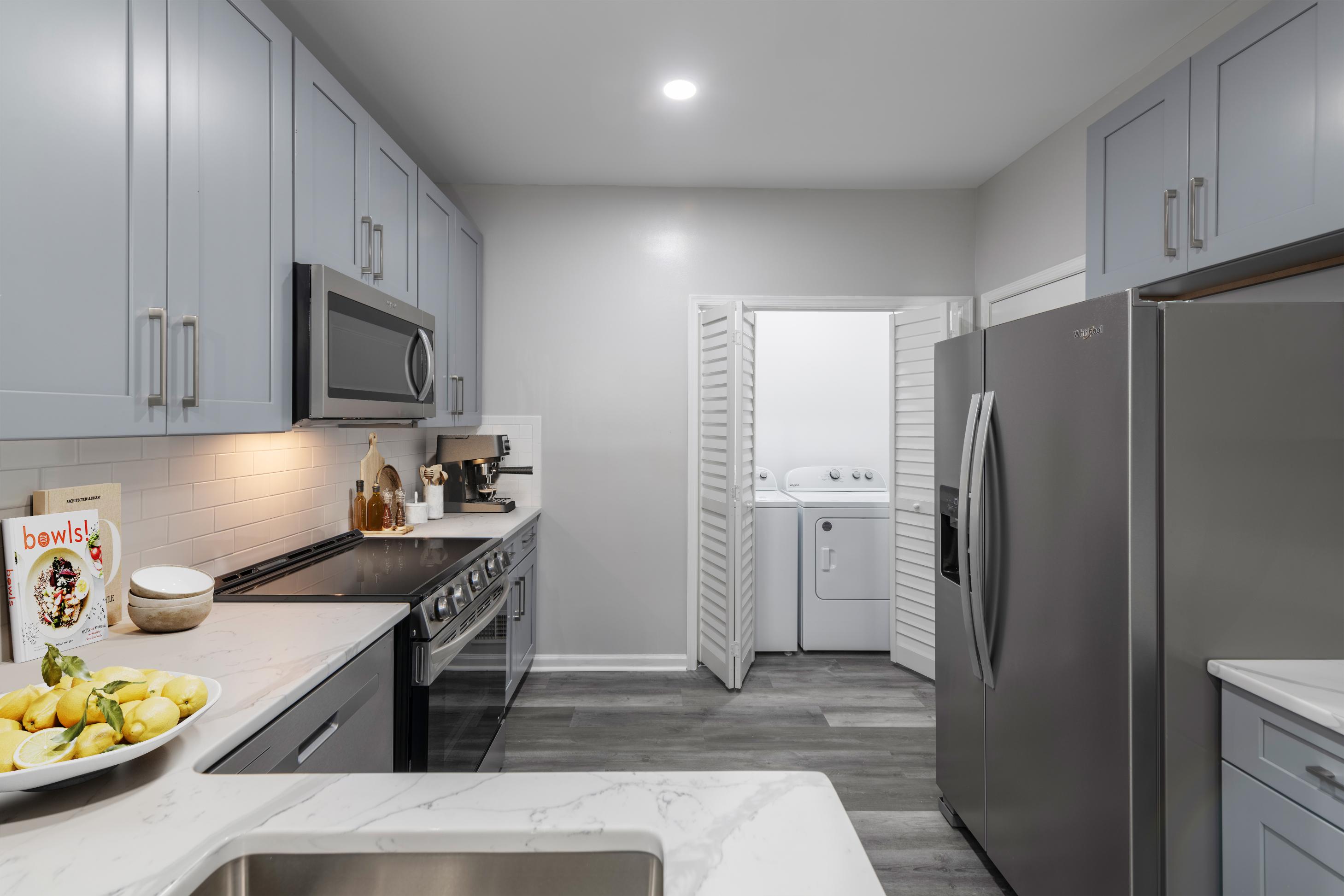 Move-in gift of flowers, cups, and treats