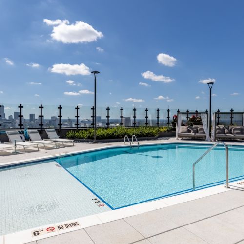 Rooftop pool	