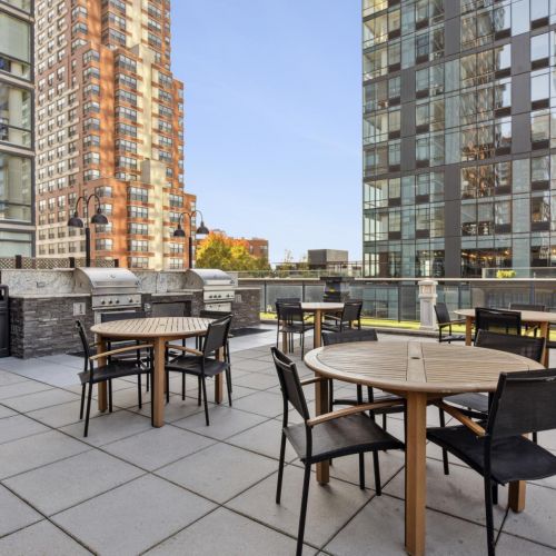 Outdoor grilling and dining