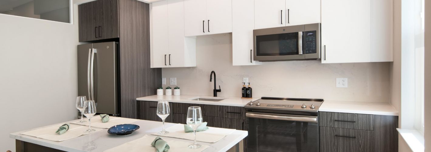 Kitchen with island	