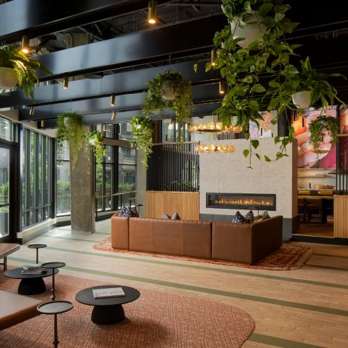 Atwell on Spring : Lobby